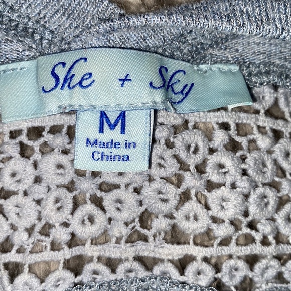 She+Sky Heather Blue White Lace Accent Top - Picture 6 of 6